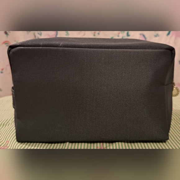 Bulgari Parfum Grey Unisex Toiletry Travel Shave Cosmetic Makeup Beauty Bag - Picture 2 of 6